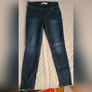 Size 8 Old Navy Rockstar Jeggings - Never Worn